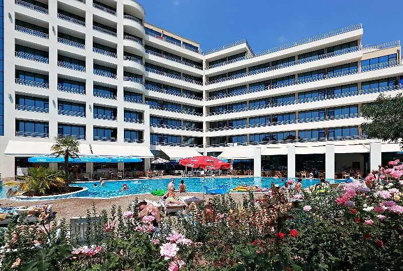 Four Points By Sheraton Napospart Szálloda