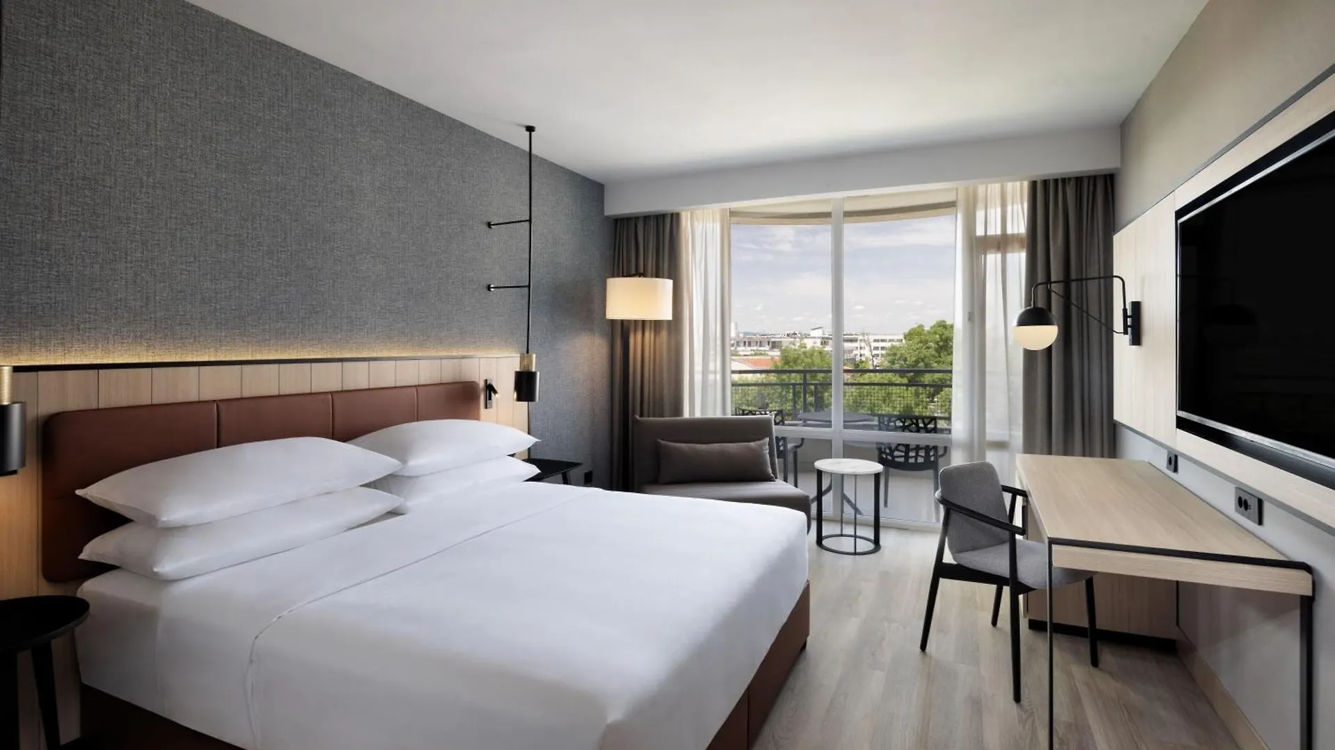Four Points By Sheraton Napospart Szálloda